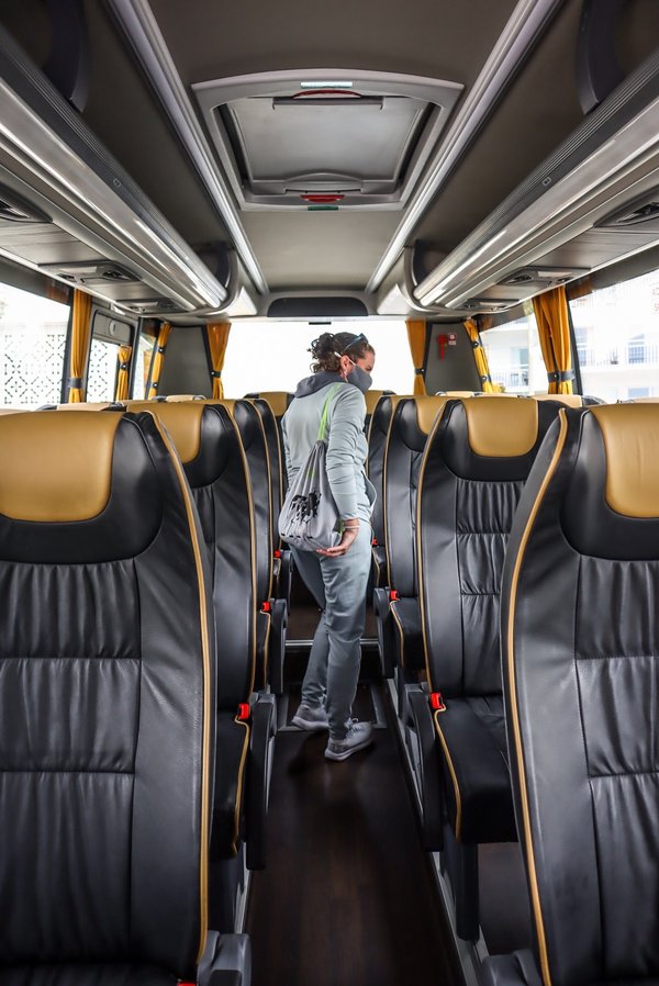 Découvrez les meilleures options de location de minibus 9 places